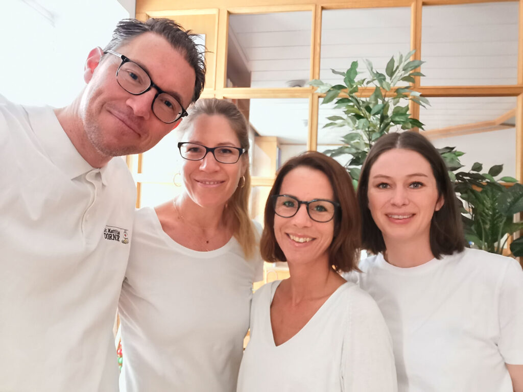 Dr. Dorner mit Team